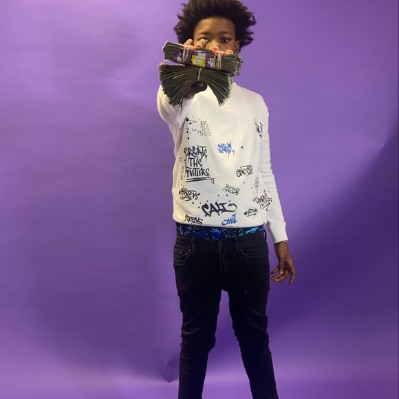 Meet your Posher, Sanchez - Picture 1 of 1